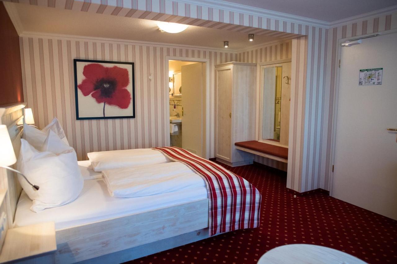 Alter Landkrug Hotel Nortorf ภายนอก รูปภาพ