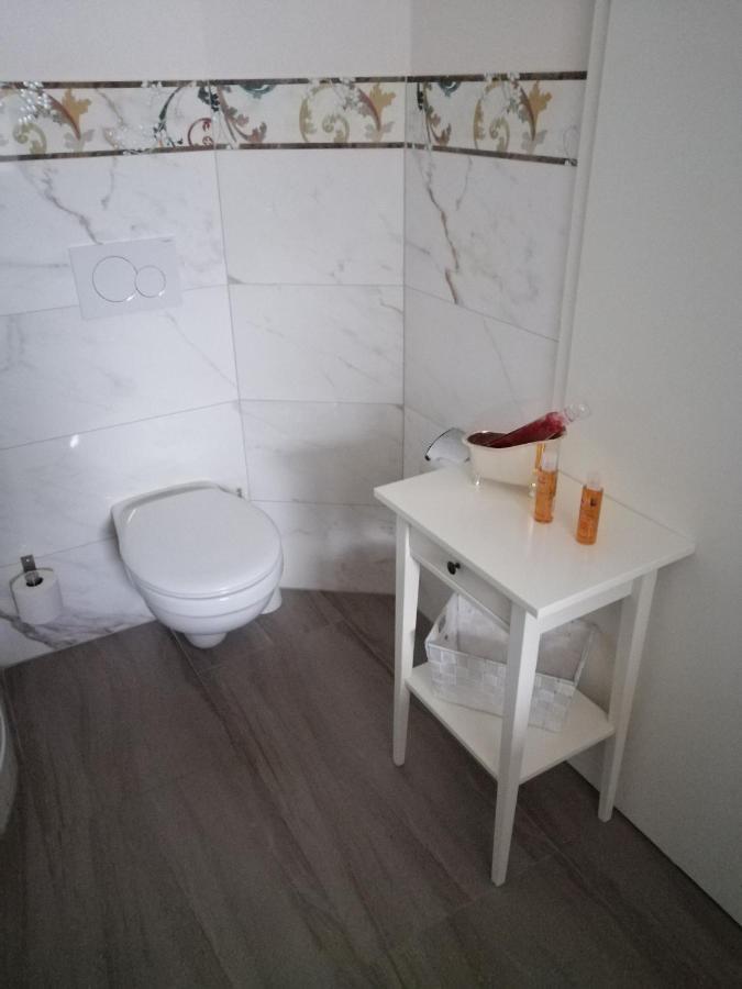 Alter Landkrug Hotel Nortorf ภายนอก รูปภาพ