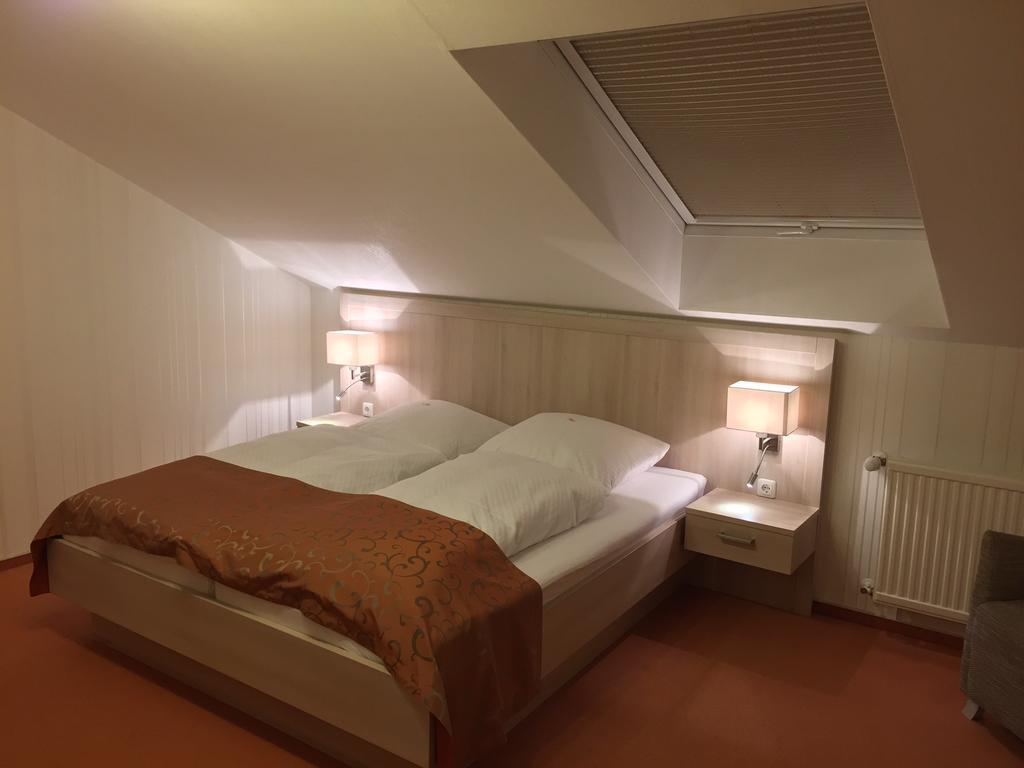 Alter Landkrug Hotel Nortorf ภายนอก รูปภาพ