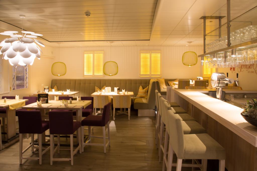 Alter Landkrug Hotel Nortorf ภายนอก รูปภาพ