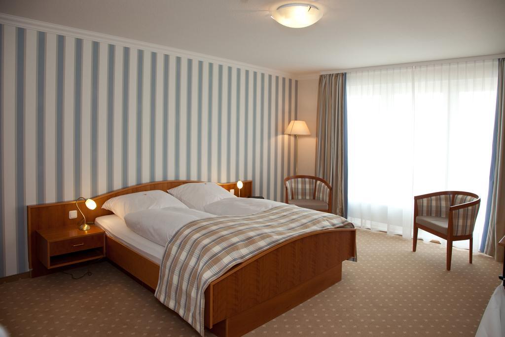 Alter Landkrug Hotel Nortorf ภายนอก รูปภาพ