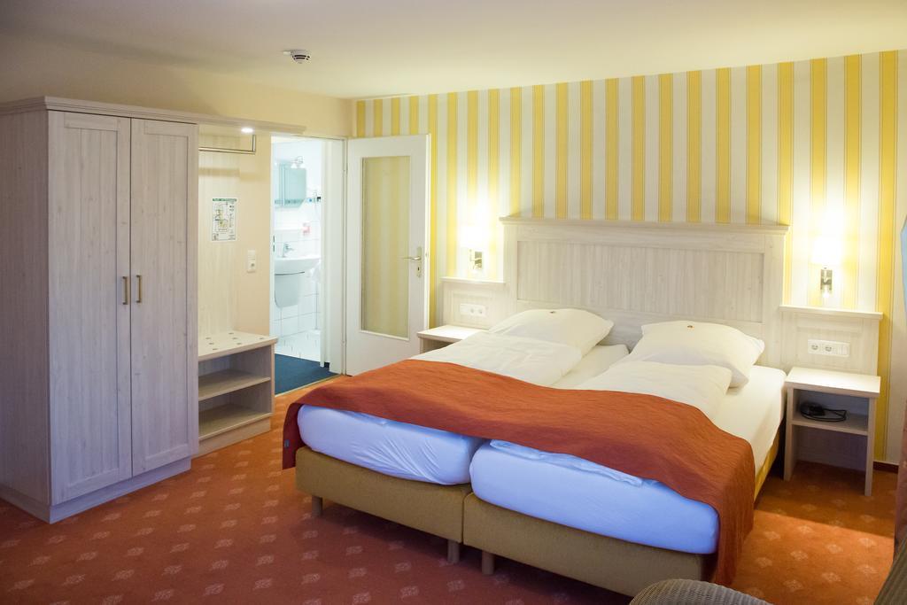 Alter Landkrug Hotel Nortorf ภายนอก รูปภาพ